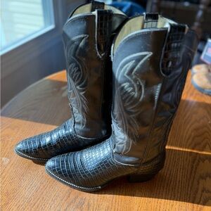 Men’s Bronco Boots with Reptile Texture